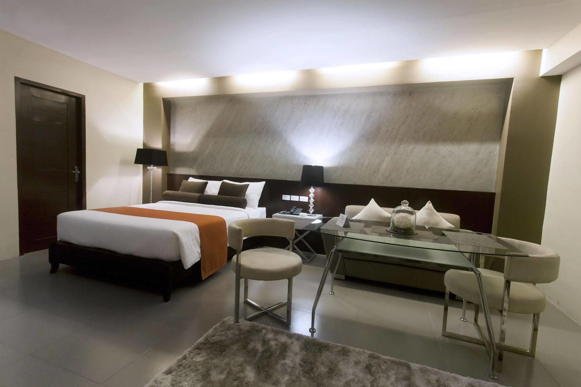 Grace Crown Hotel 앙헬레스 외부 사진