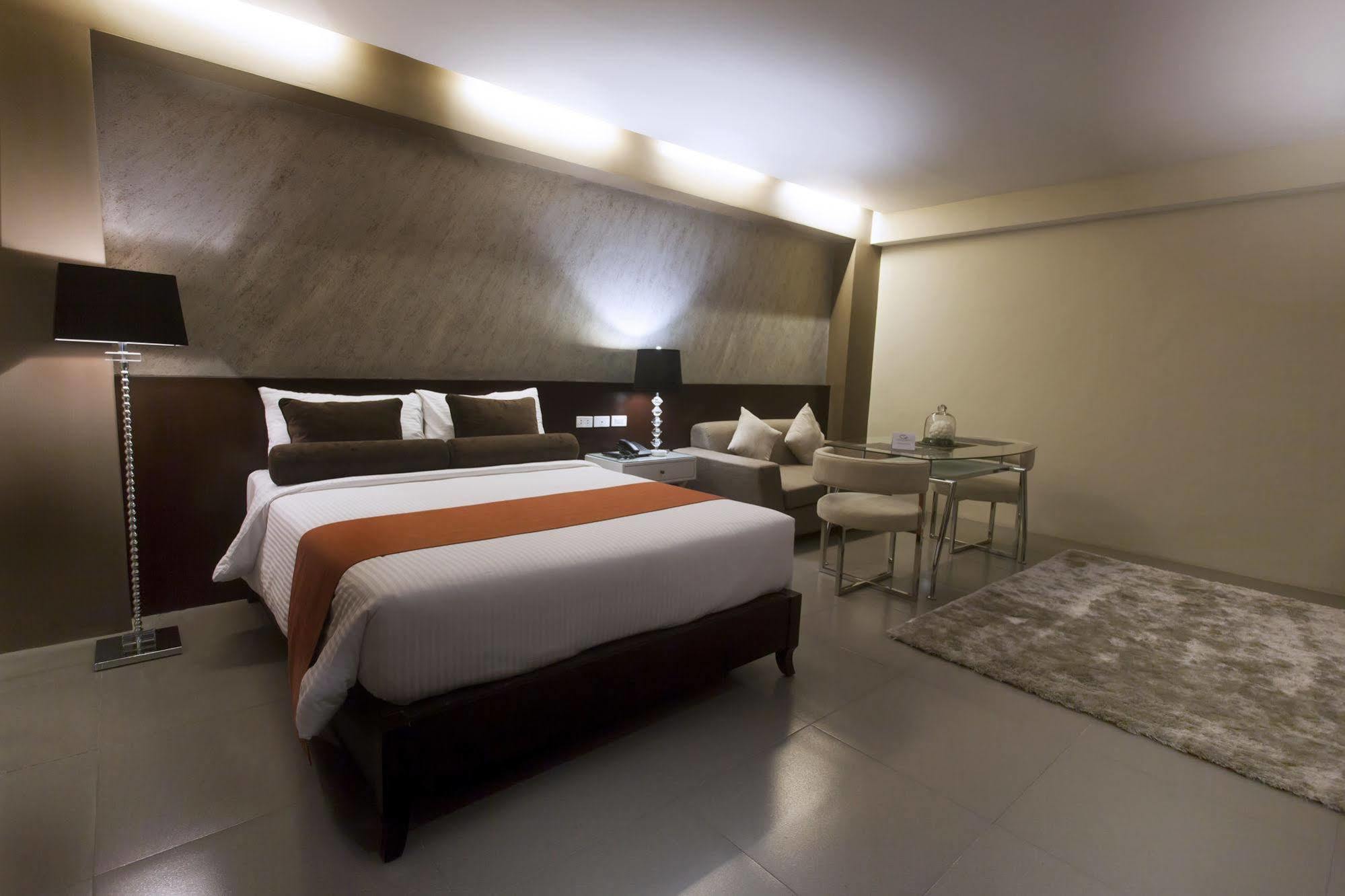 Grace Crown Hotel 앙헬레스 외부 사진