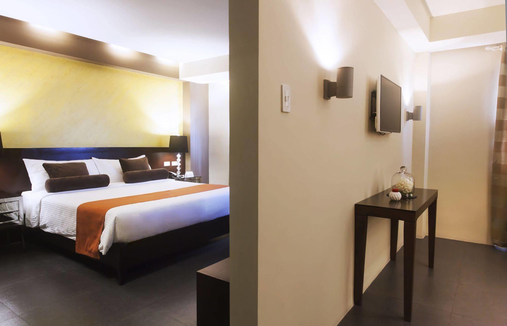 Grace Crown Hotel 앙헬레스 외부 사진